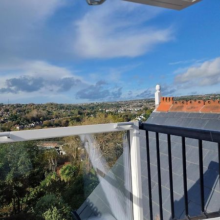 West Hill Retreat Seaview Balcony Chic Loft Studio & Free Parking هاستَنغ المظهر الخارجي الصورة