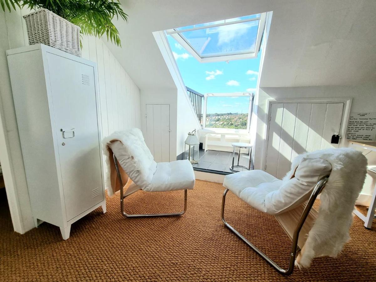 West Hill Retreat Seaview Balcony Chic Loft Studio & Free Parking هاستَنغ المظهر الخارجي الصورة