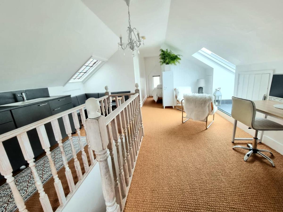 West Hill Retreat Seaview Balcony Chic Loft Studio & Free Parking هاستَنغ المظهر الخارجي الصورة